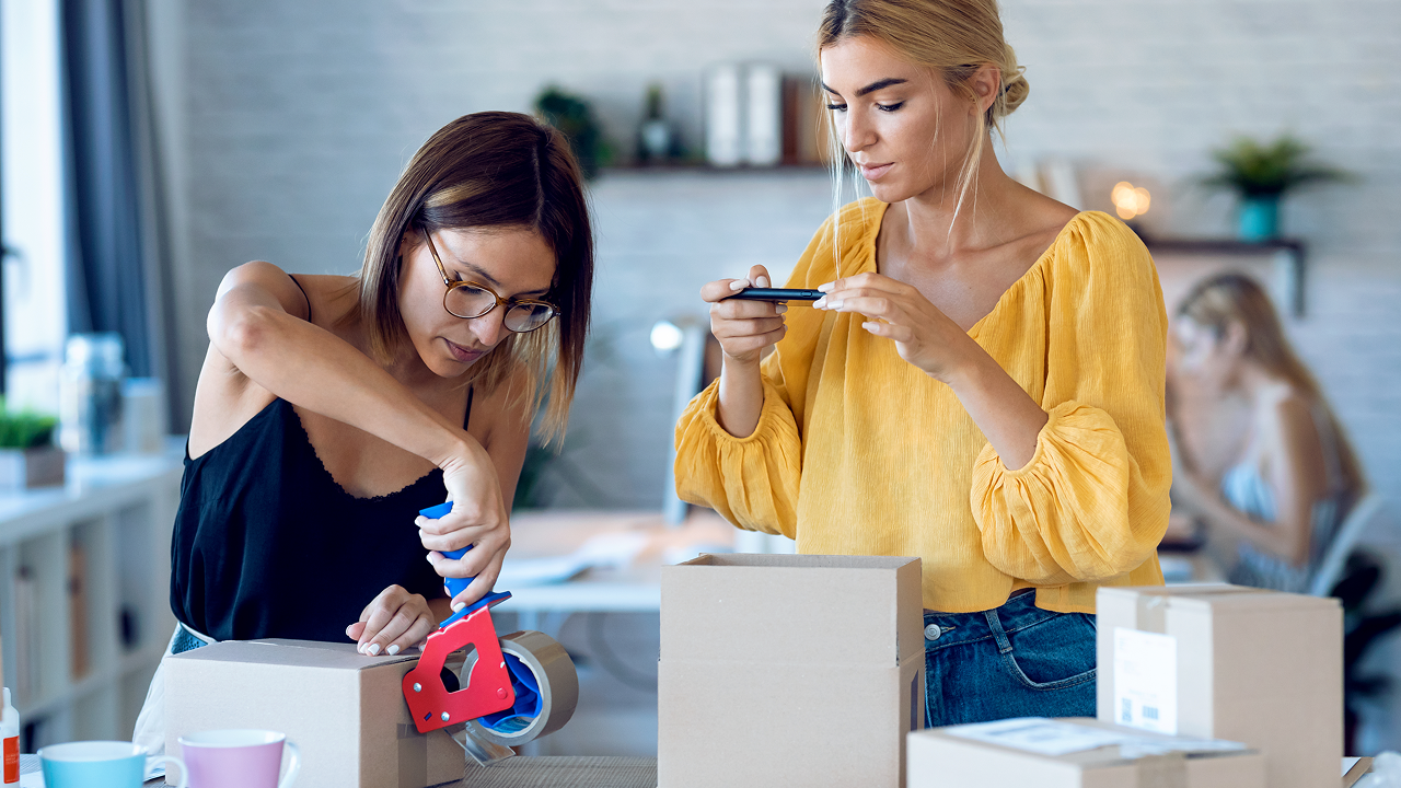 The Ultimate Guide to Subscriptions for Small Businesses: Building Recurring Revenue the Smart Way